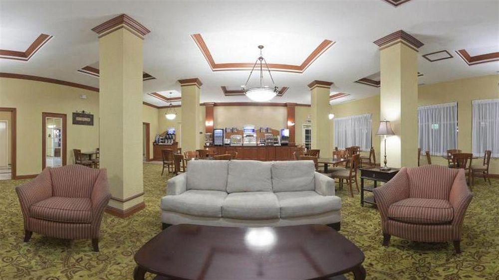 Holiday Inn Express Hotel & Suites Tampa-Fairgrounds-Casino By Ihg Mango Buitenkant foto