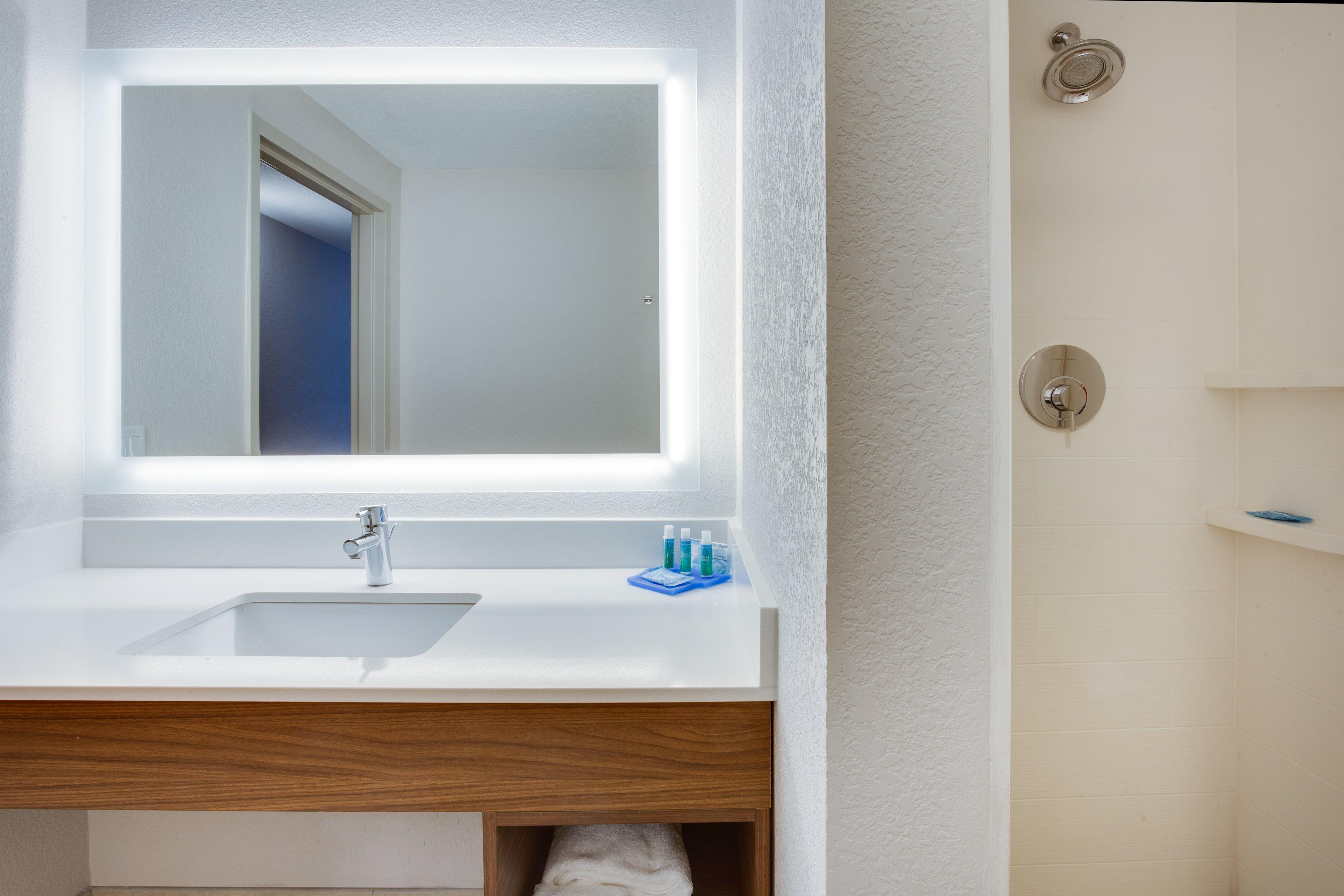 Holiday Inn Express Hotel & Suites Tampa-Fairgrounds-Casino By Ihg Mango Buitenkant foto