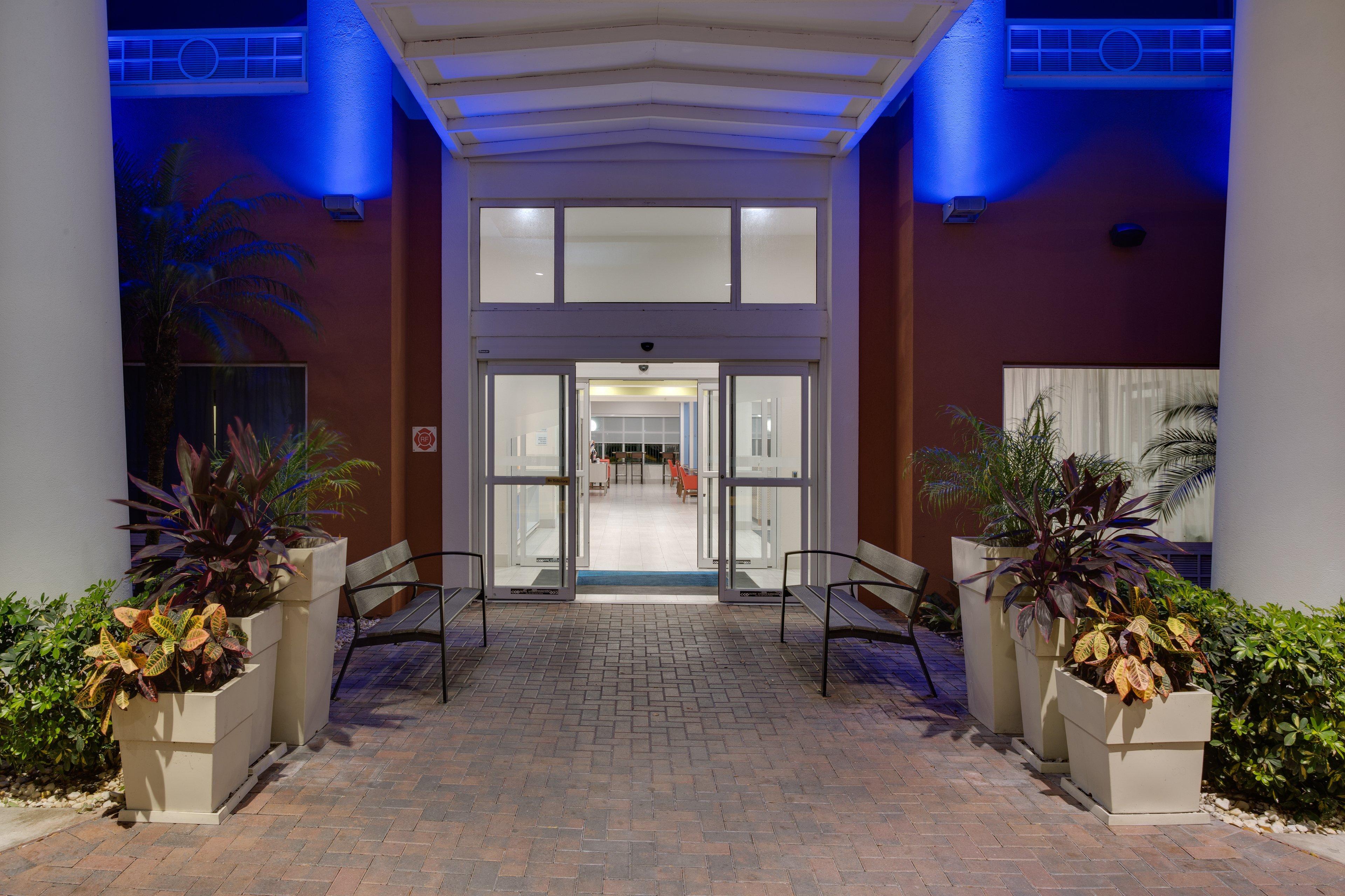 Holiday Inn Express Hotel & Suites Tampa-Fairgrounds-Casino By Ihg Mango Buitenkant foto